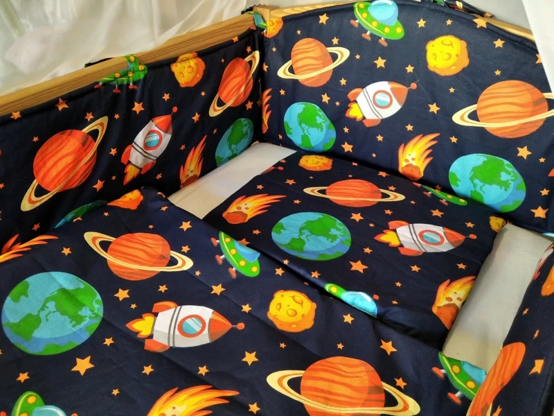 9 Hónap - 4 részes bébi ágynemű   - Galaxis