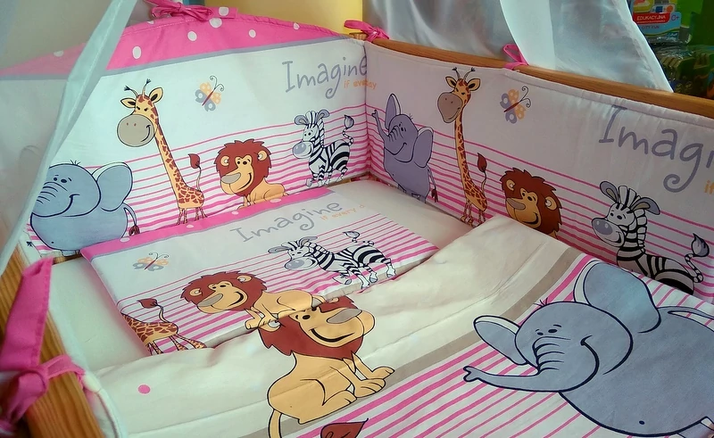9 Hónap - 4 részes bébi ágynemű  - Pink szafari