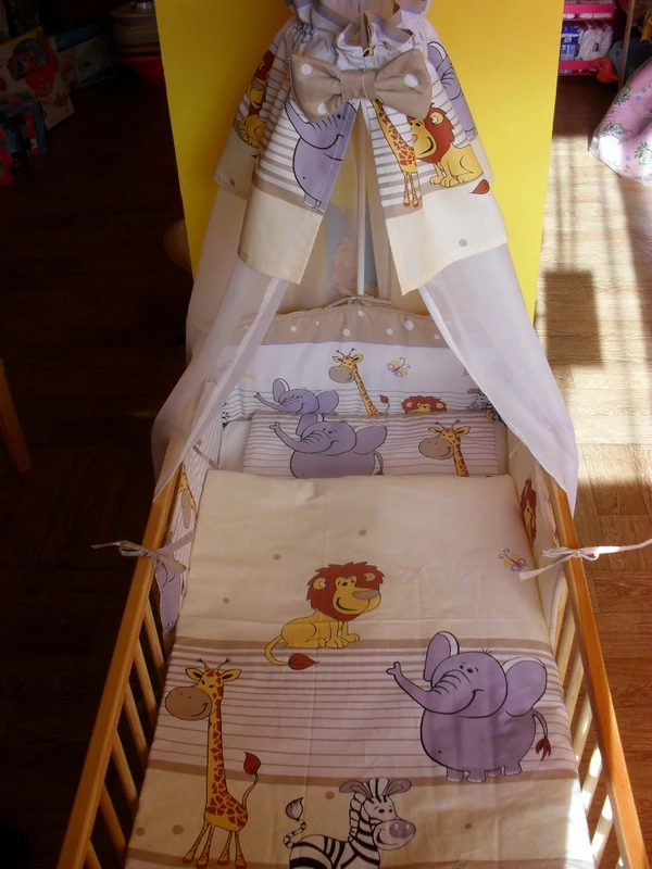 9 Hónap - 4 részes baba ágynemű - Krém szafari